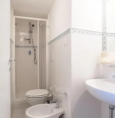Apartament Charming House In